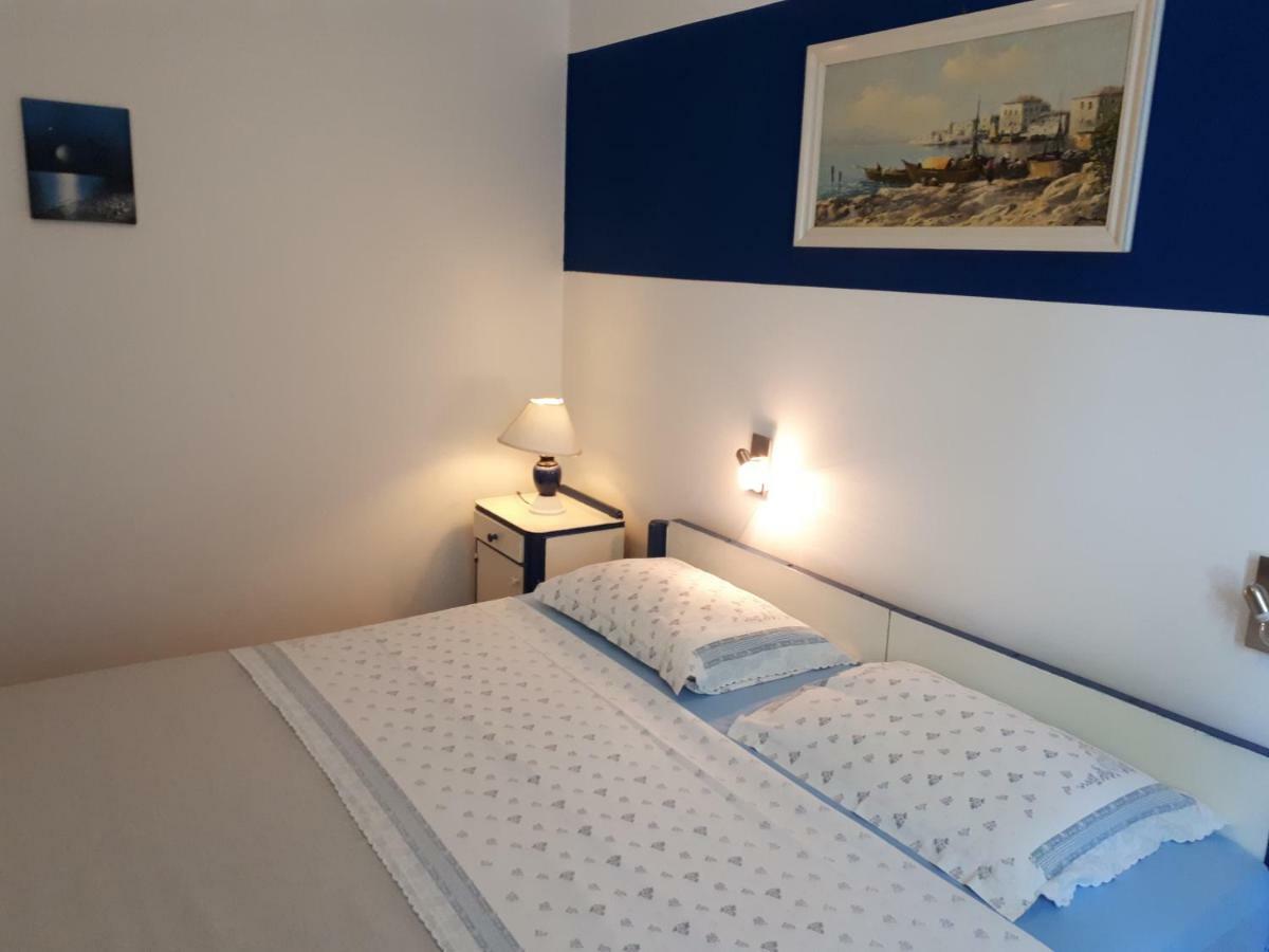 Apartmani Matas Petrčane Kültér fotó